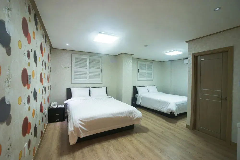 Orange Tree Hotel