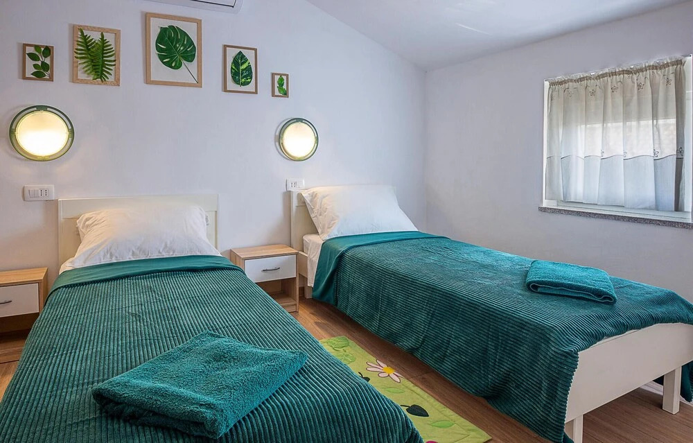 Amazing Home in Sikici With Wifi and 4 Bedrooms