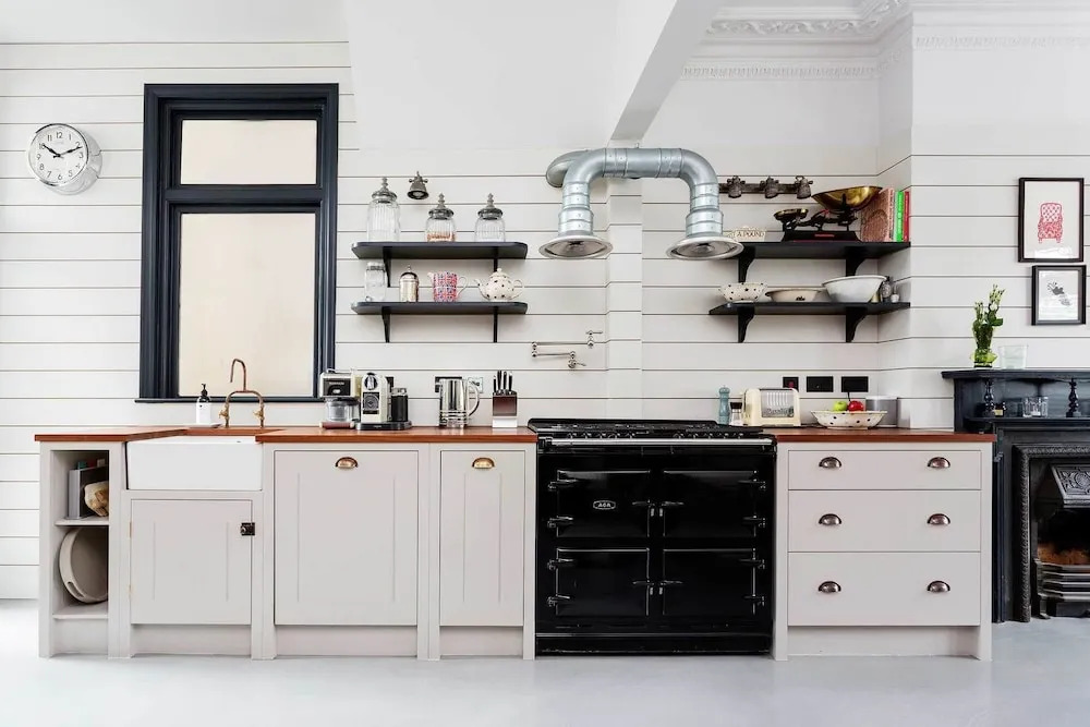 Chic Interiors near Streatham Common