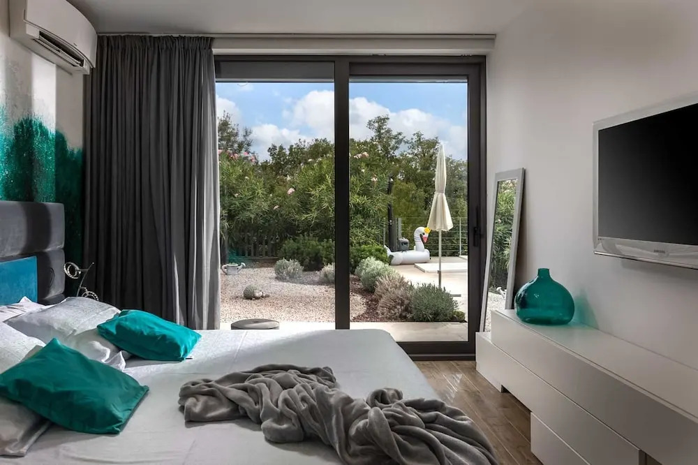 Villa Irma with heated Pool by aneo travel