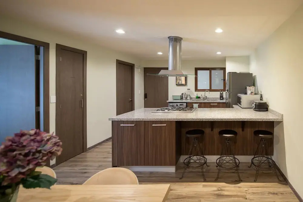 HOLT - Boutique 2BR Puente Viejo Residencial