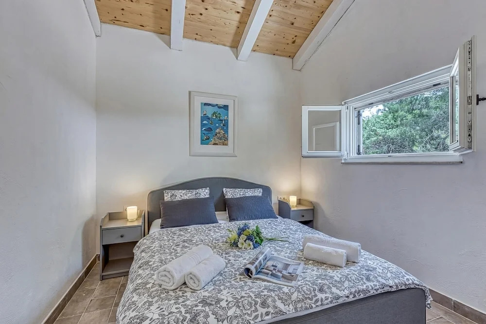 Eco House Casa Grigia Zabodarski Beach - Happy Rentals