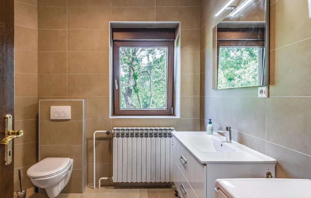 Awesome Home in Premantura With Wifi and 5 Bedrooms