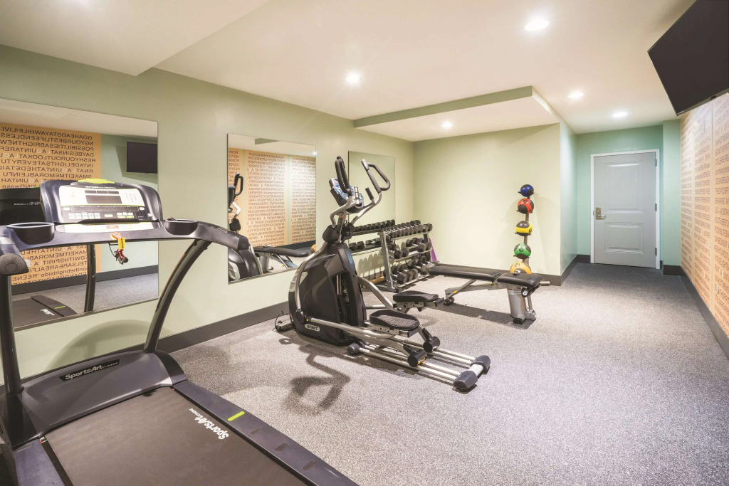 La Quinta Inn & Suites by Wyndham Brooklyn Central