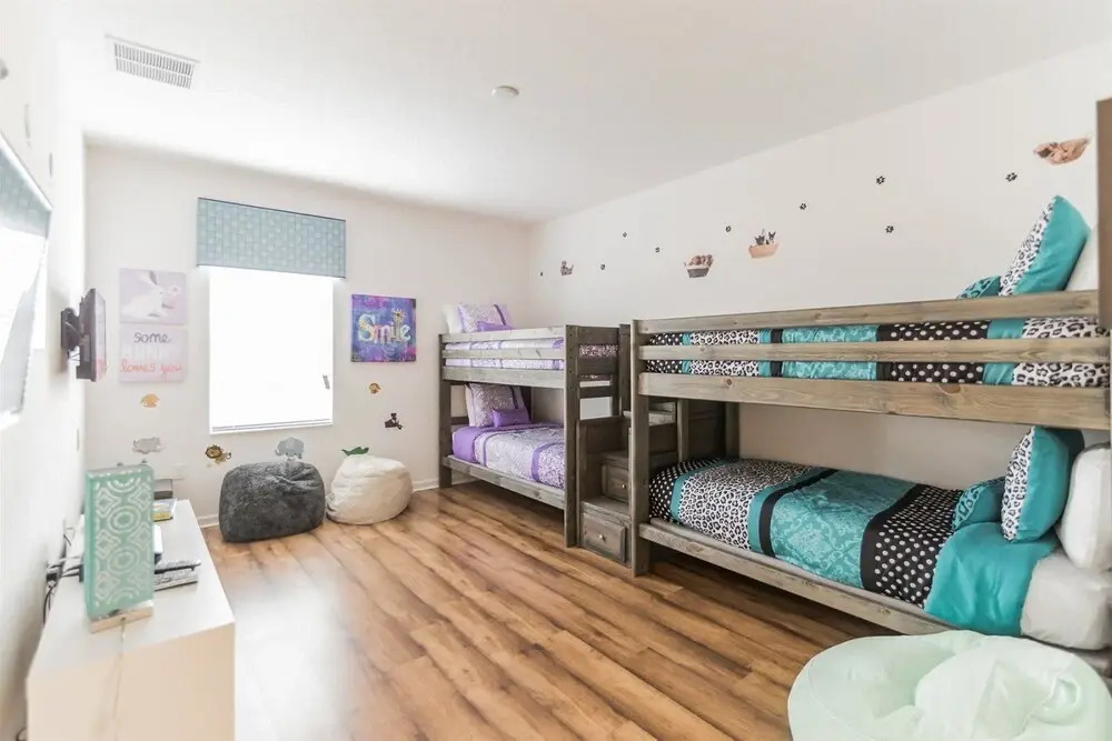 Lovely 6 Bedroom Home in the Solterra Community - 518