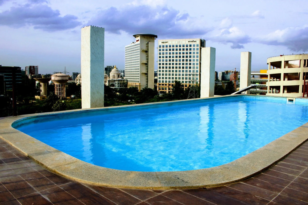 FabHotel Chris - Whitefield near KTPO & ITPL