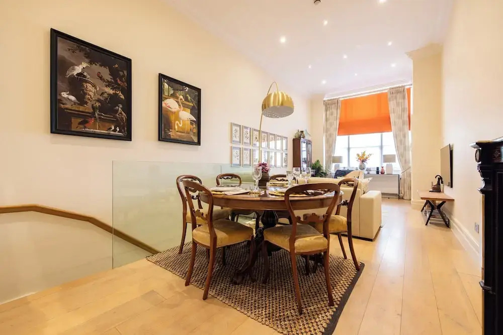 Large 3-bed 5-guest 1841 Duplex House Paddington