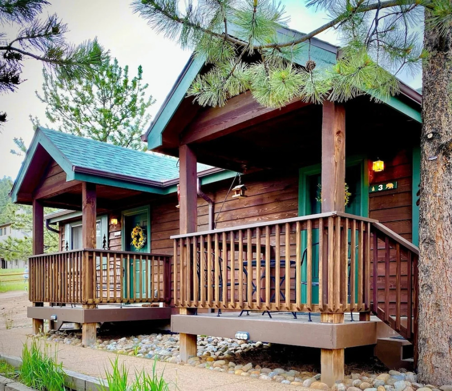 Mountain Shadows Cabins