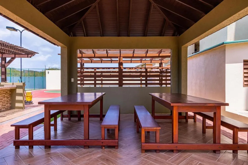 One Bedroom w Amazing Views GYM Resort Amenities