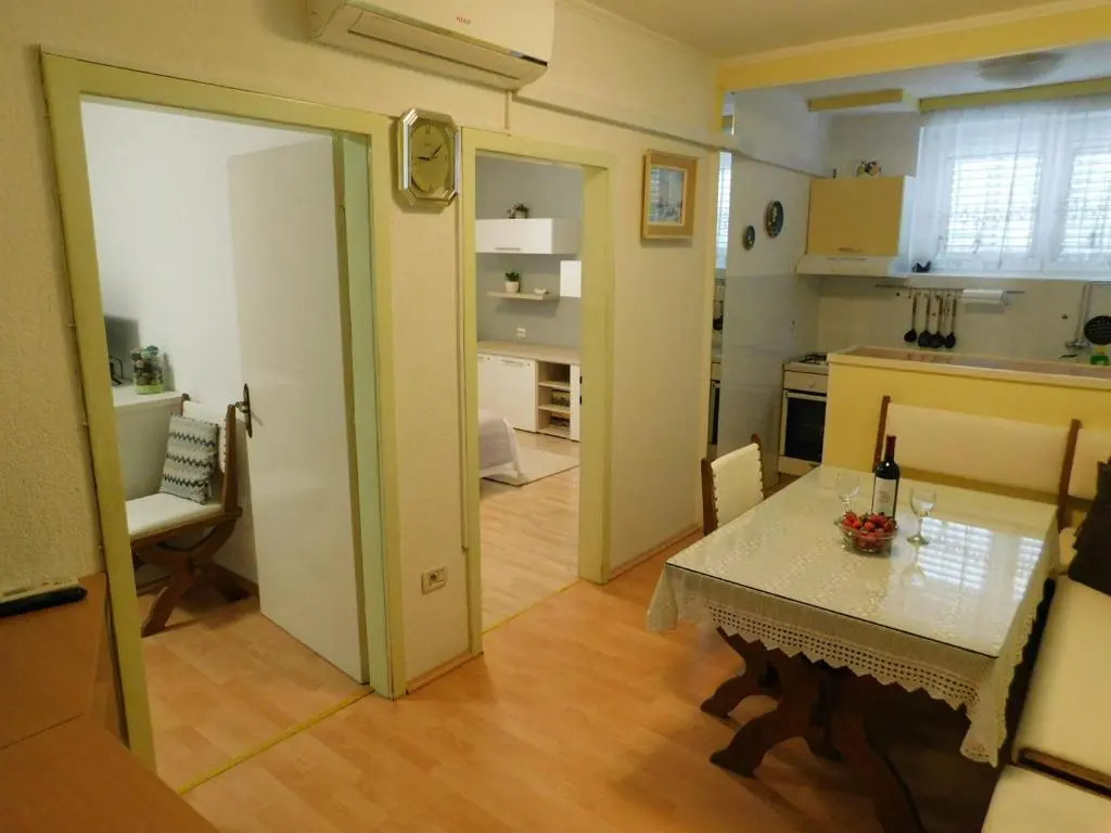 Apartment Doni