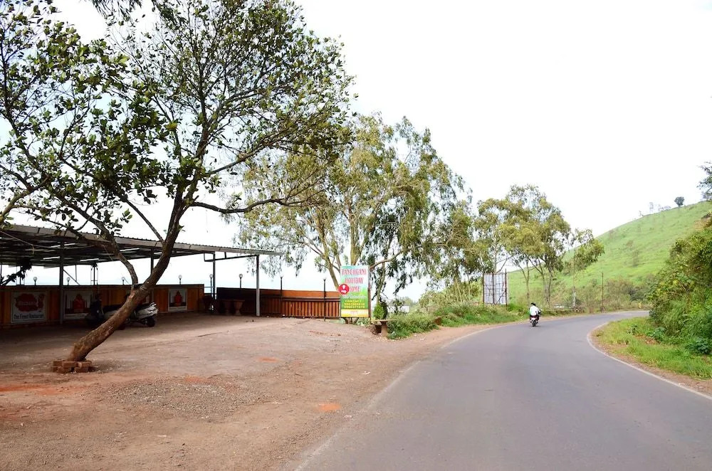 OYO 6476 Hotel Panchgani Holiday Home