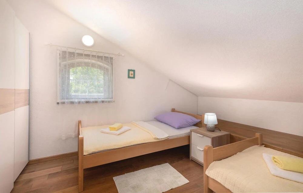 Stunning Home in Ostrobradic With Wifi and 2 Bedrooms