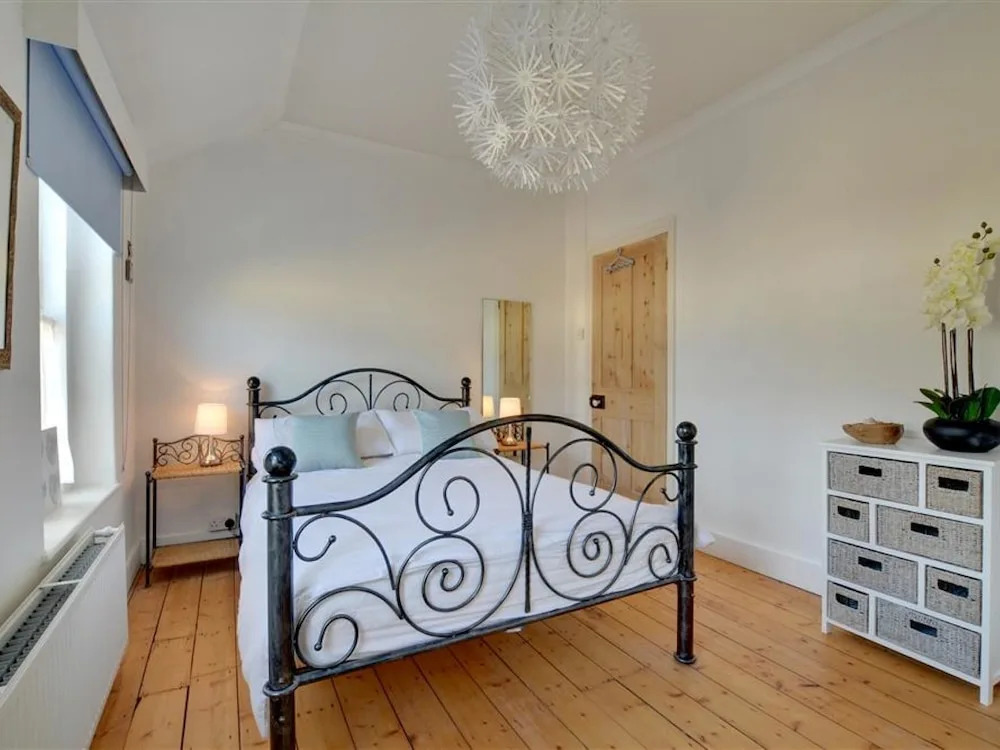 Bright Holiday Home in Broadstairs With Garden