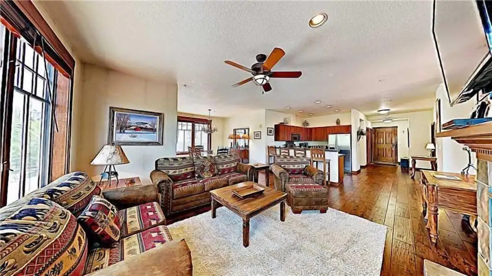 3 Bedroom Mountain View Condo Located in Historic Downtown Breckenridge with Hot Tub Access