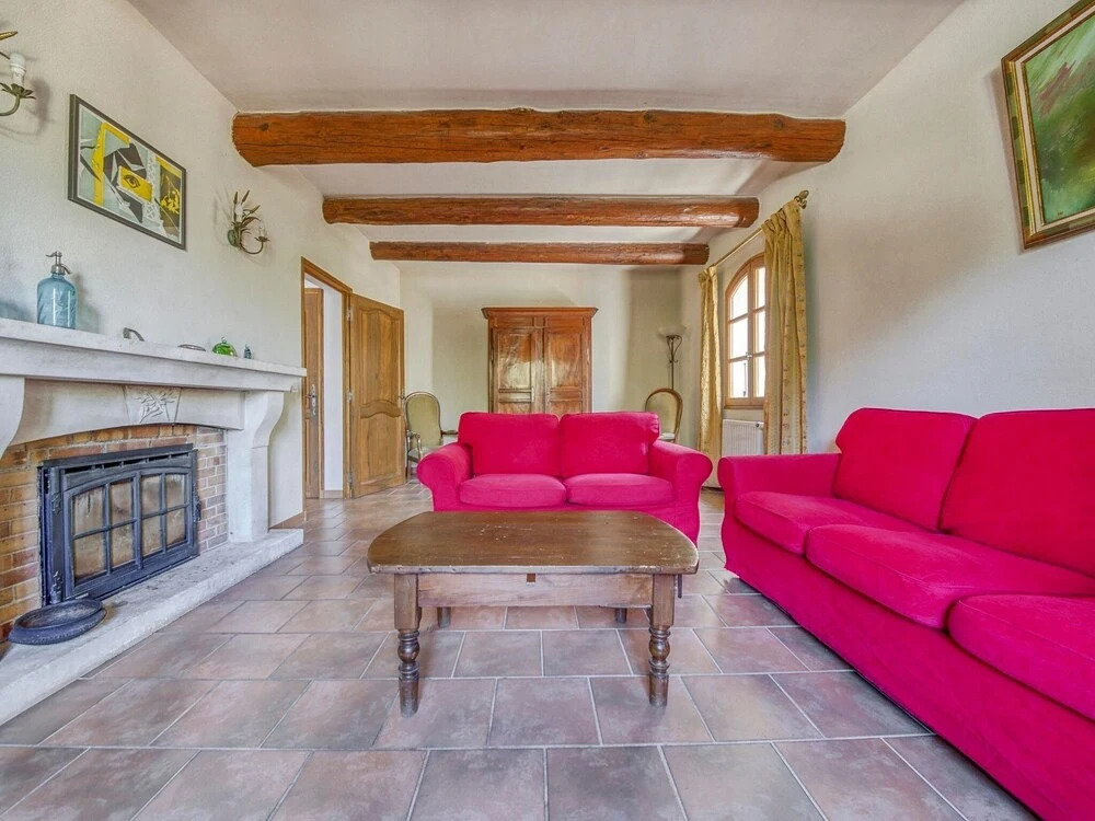 Alluring Holiday Home in Seguret With Private Swimming Pool