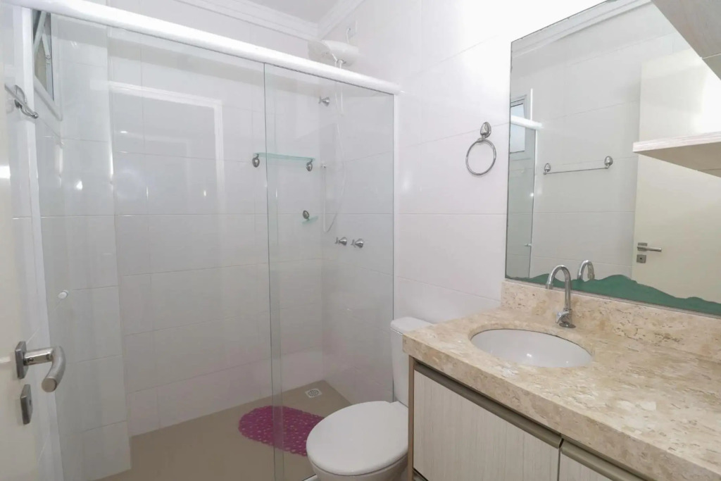 377 - Belissimo apartamento na praia de Bombas