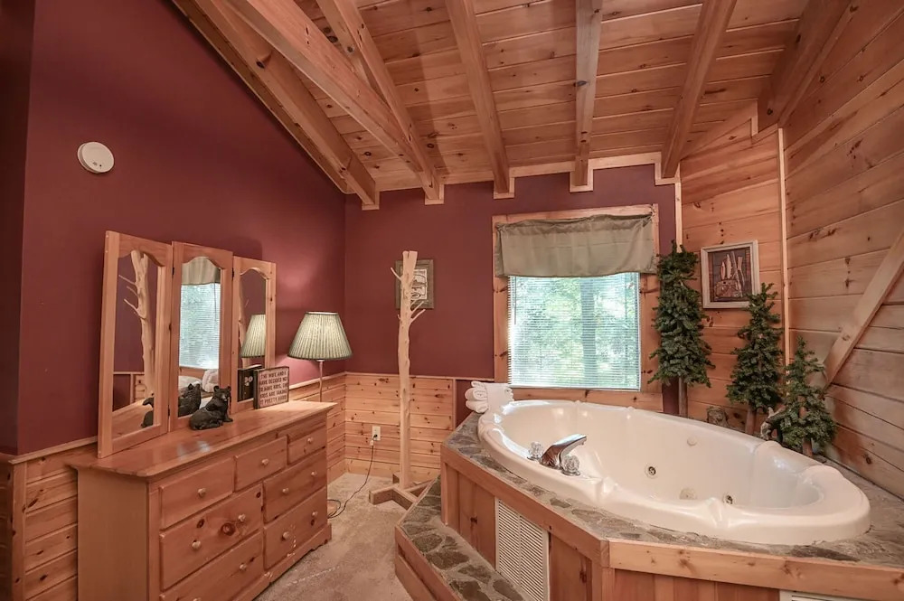 Pirates Cove by Heritage Cabin Rentals