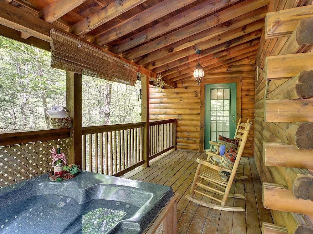 Hillside Haven 1 Bedroom 1 Bathroom Cabin