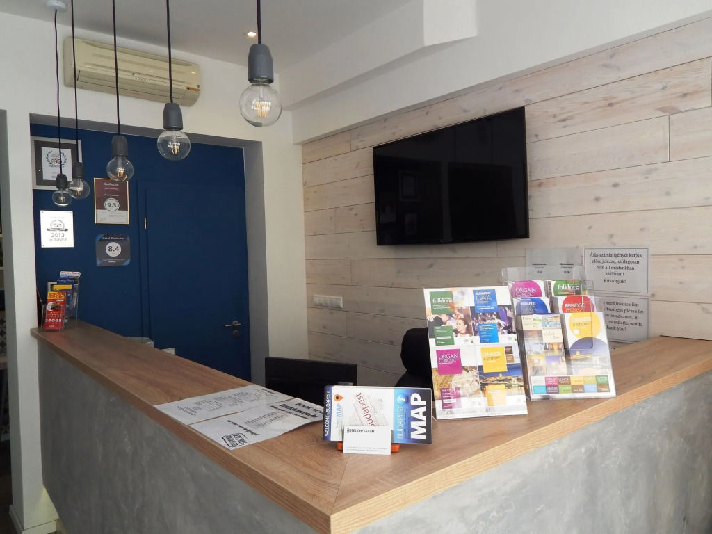 Chesscom Hotel
