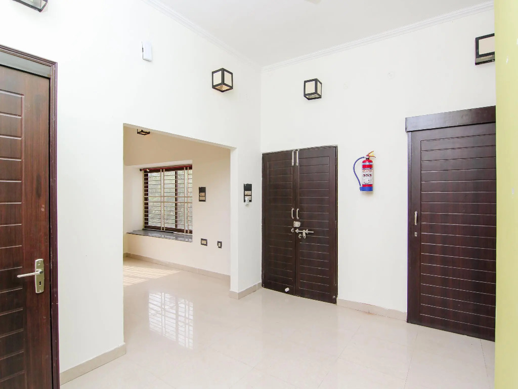 OYO Flagship 12365 CZ Inn