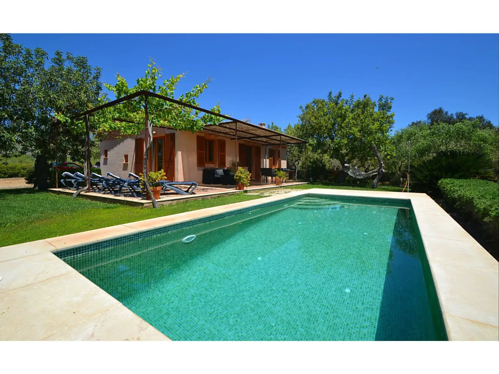 Majestic cottage in Llevant with swimming pool