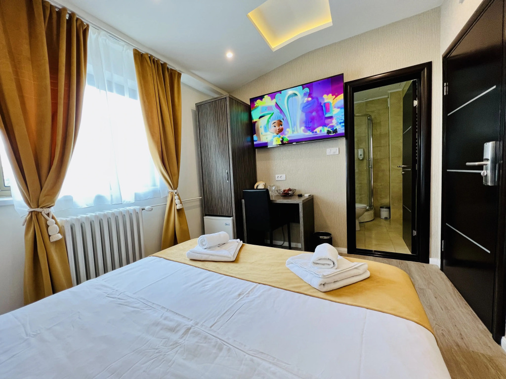 Side One Design Hotel Garni