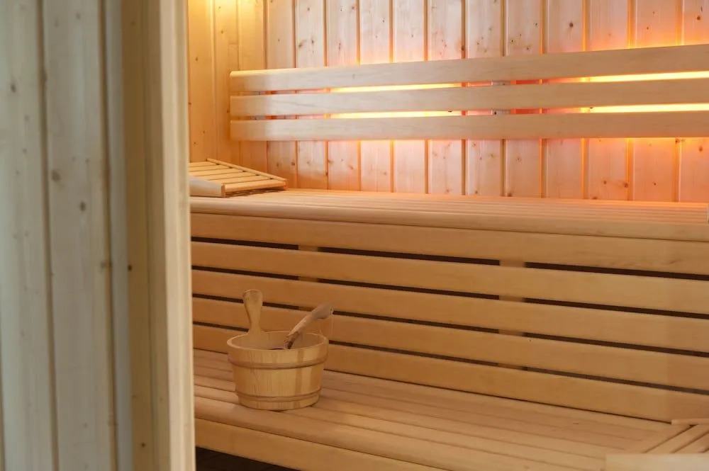 Hôtel Restaurant Etoile des Neiges Piscine Jacuzzi Sauna Massage Salle de Jeux