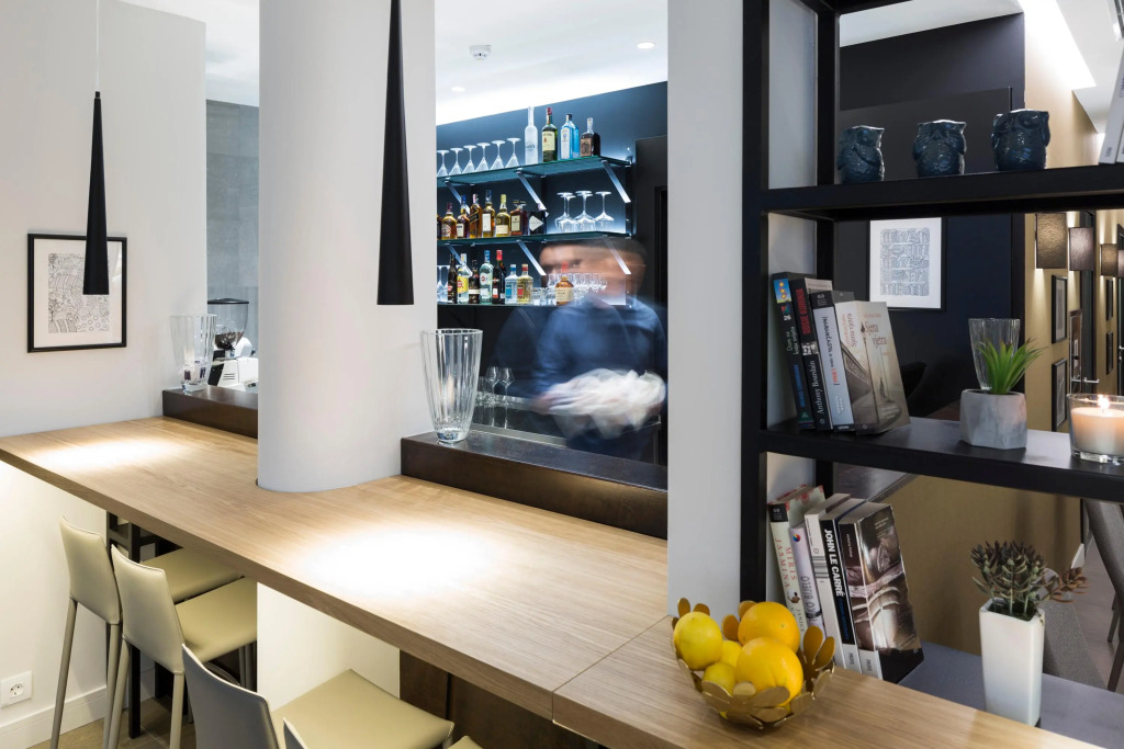Livris Hotel