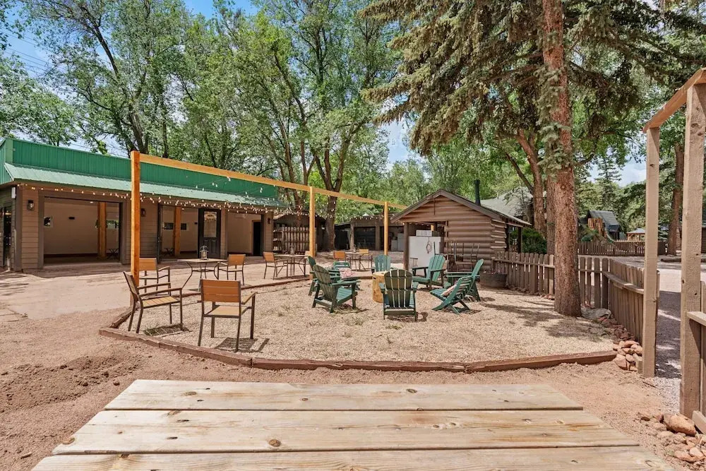 Timber Lodge Cabin 10