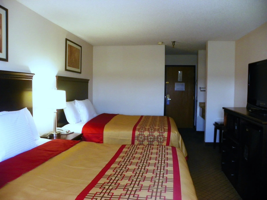 Royalton Inn & Suites Upper Sandusky