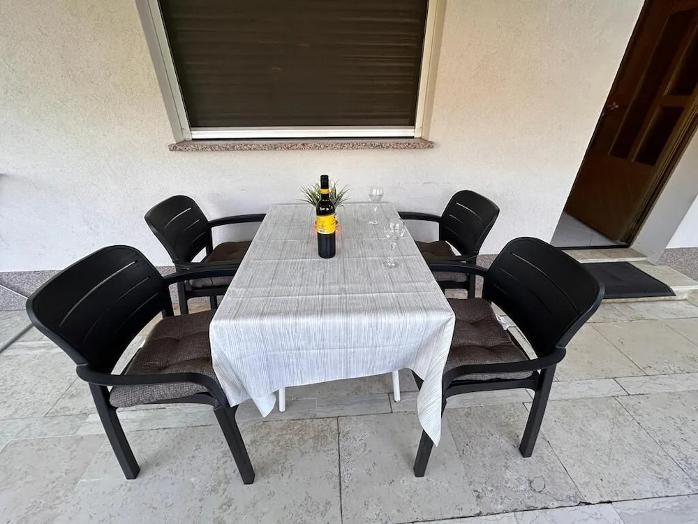 Apartment 650