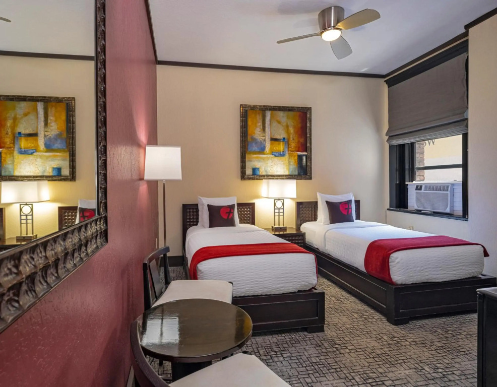 Hotel Fusion, a C-Two Hotel