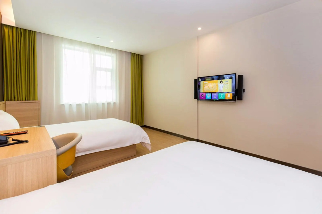 Ibis Styles Changsha Railway Station Metro Station