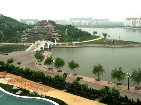 Junhui Jianguo Hotel