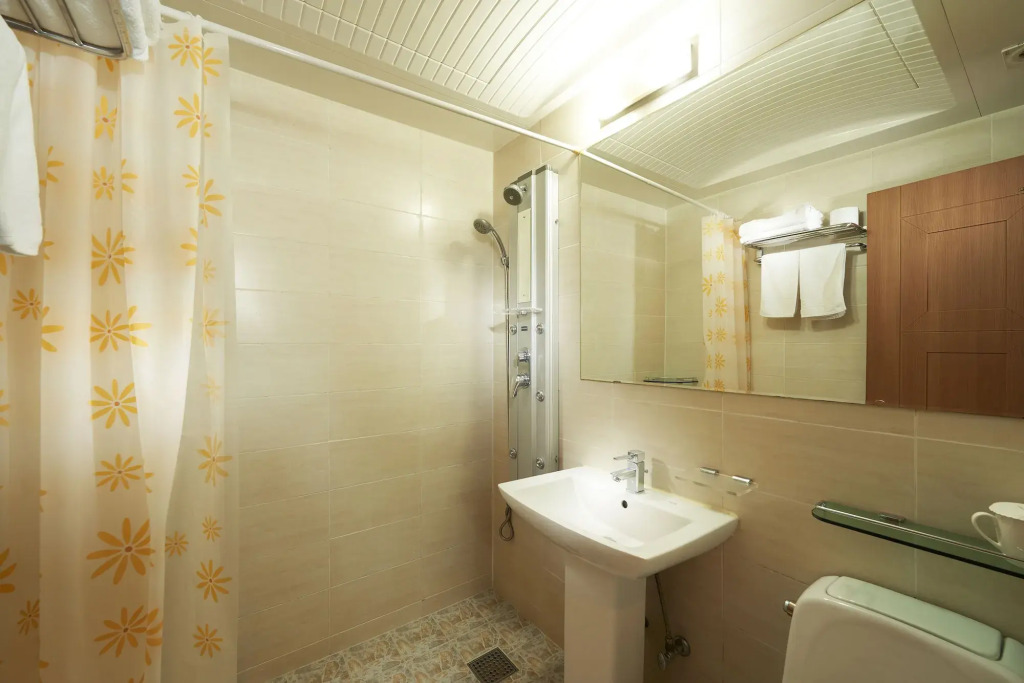Noble Hotel