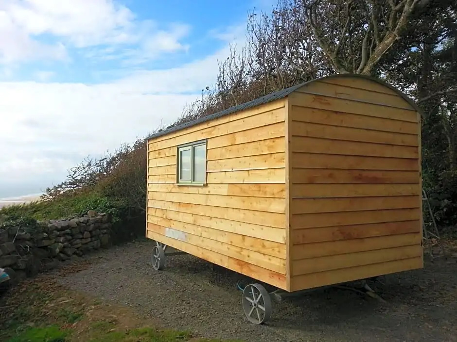 The Farm Hut