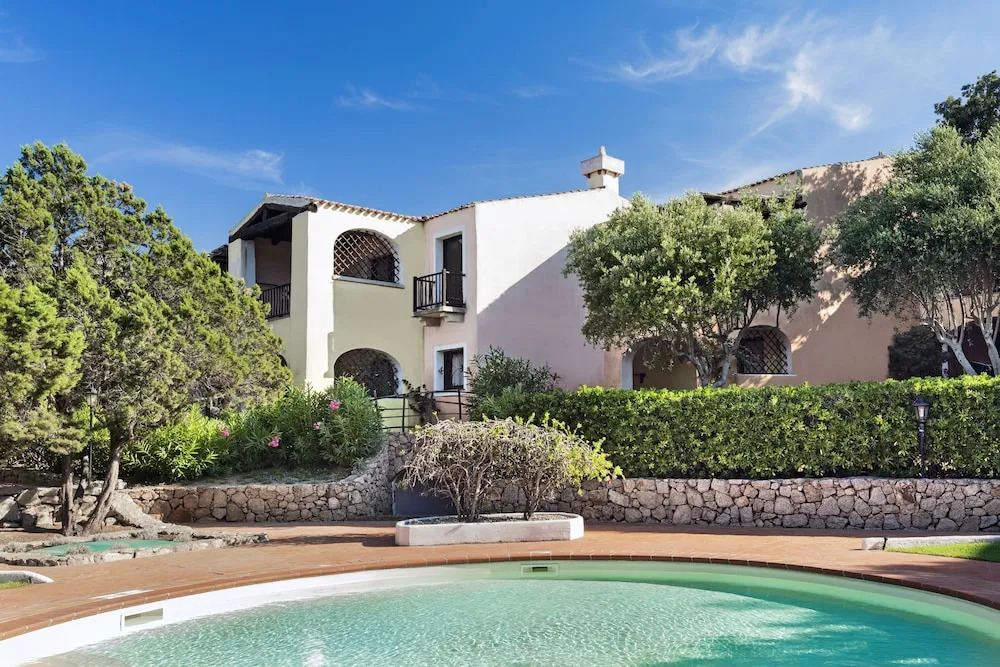 Beautiful Il Giardino Degli Oleandri one Bedroom Sleeps two Num0850