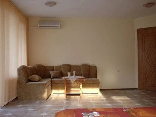 VENIS House