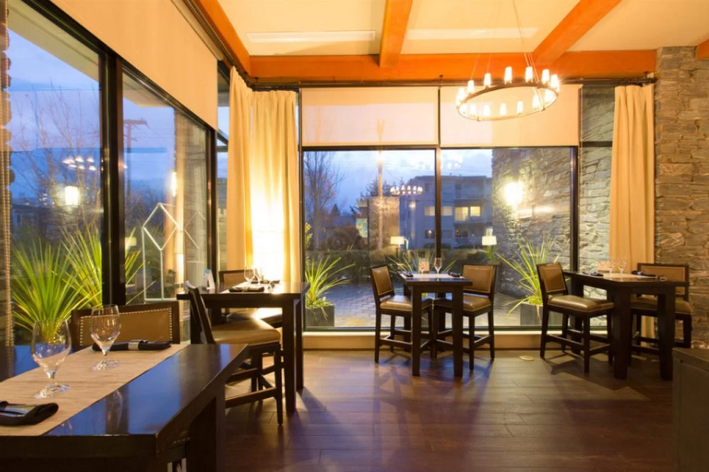 Oswego Hotel