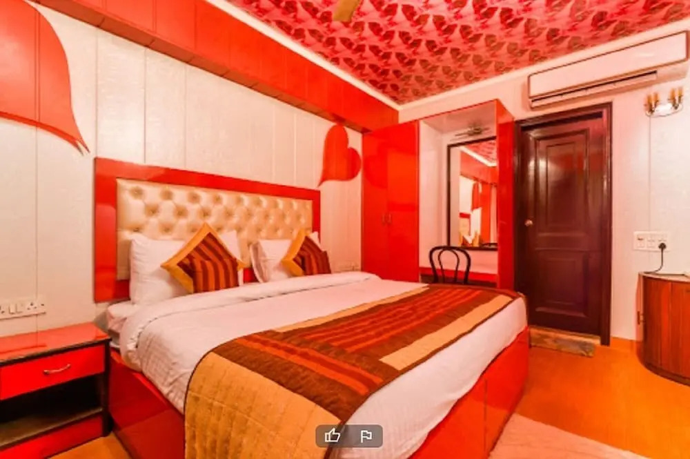 IKON Residency Near Fortis Escorts Hospital