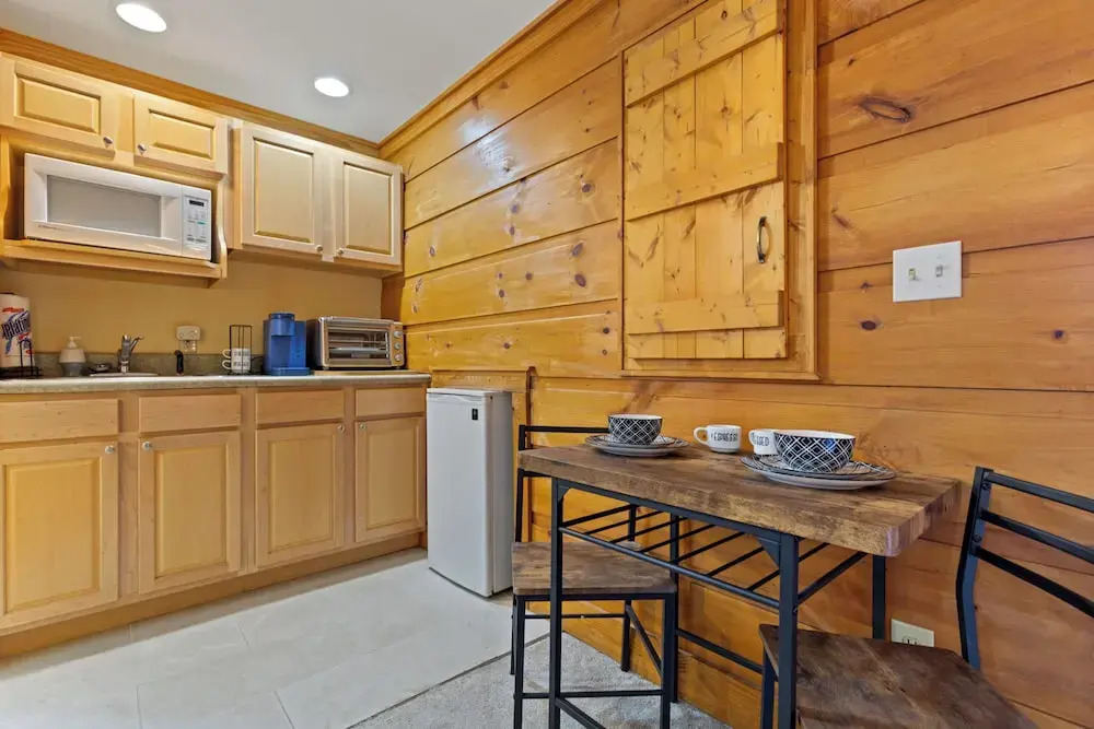 Suite at Dollywood Lane