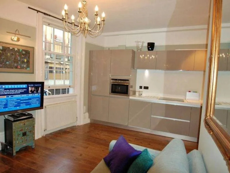 Minc Mayfair Court