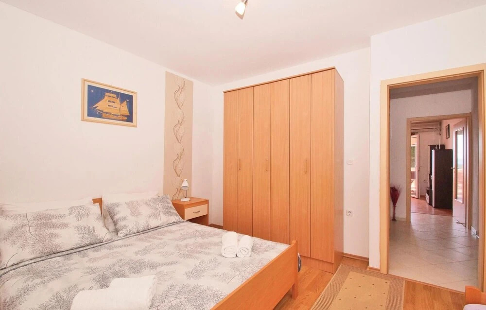 Beautiful Home in Prizba With Wifi, 2 Bedrooms and Outdoor Swimming Pool