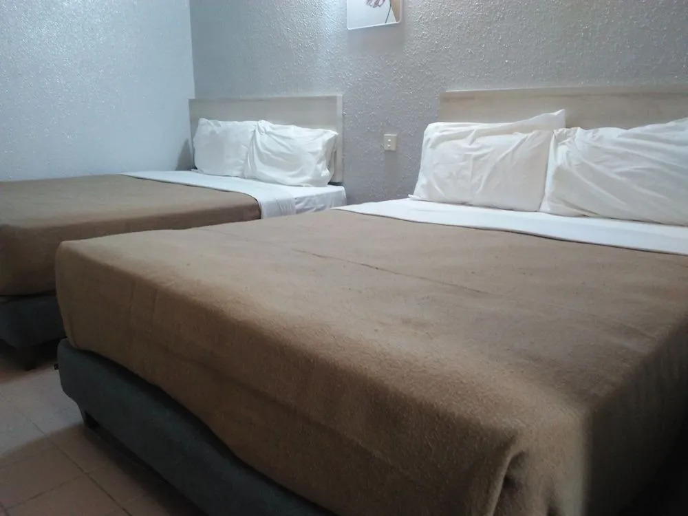 Lotus Inn Hotel