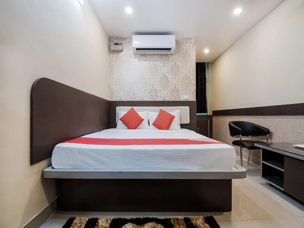 The Legend Inn by OYO Rooms