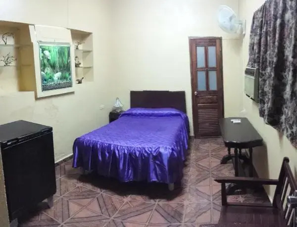 Fernandez and Friends Rooms
