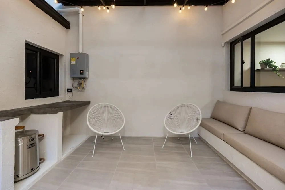 Luxurious 5BR House in Provenza Perfect for Groups