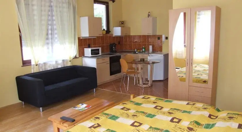 Azra Apartman