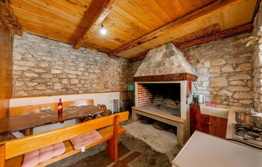 Amazing Home In Seget Donji With Wifi