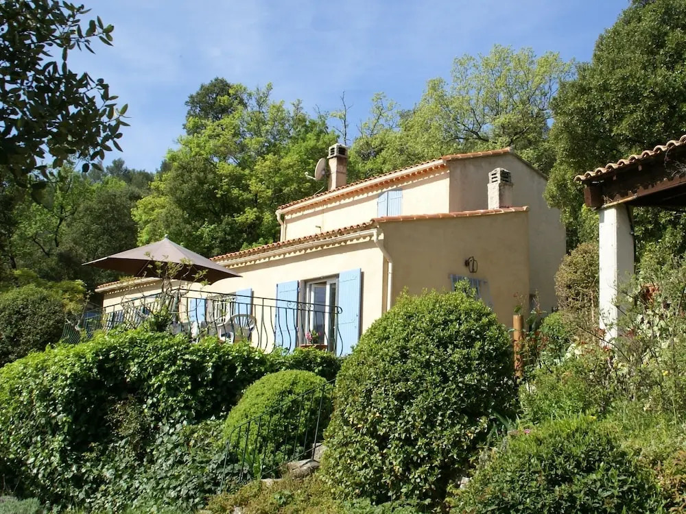Detached House With Flowering Garden and Paddling Pool Near Signes